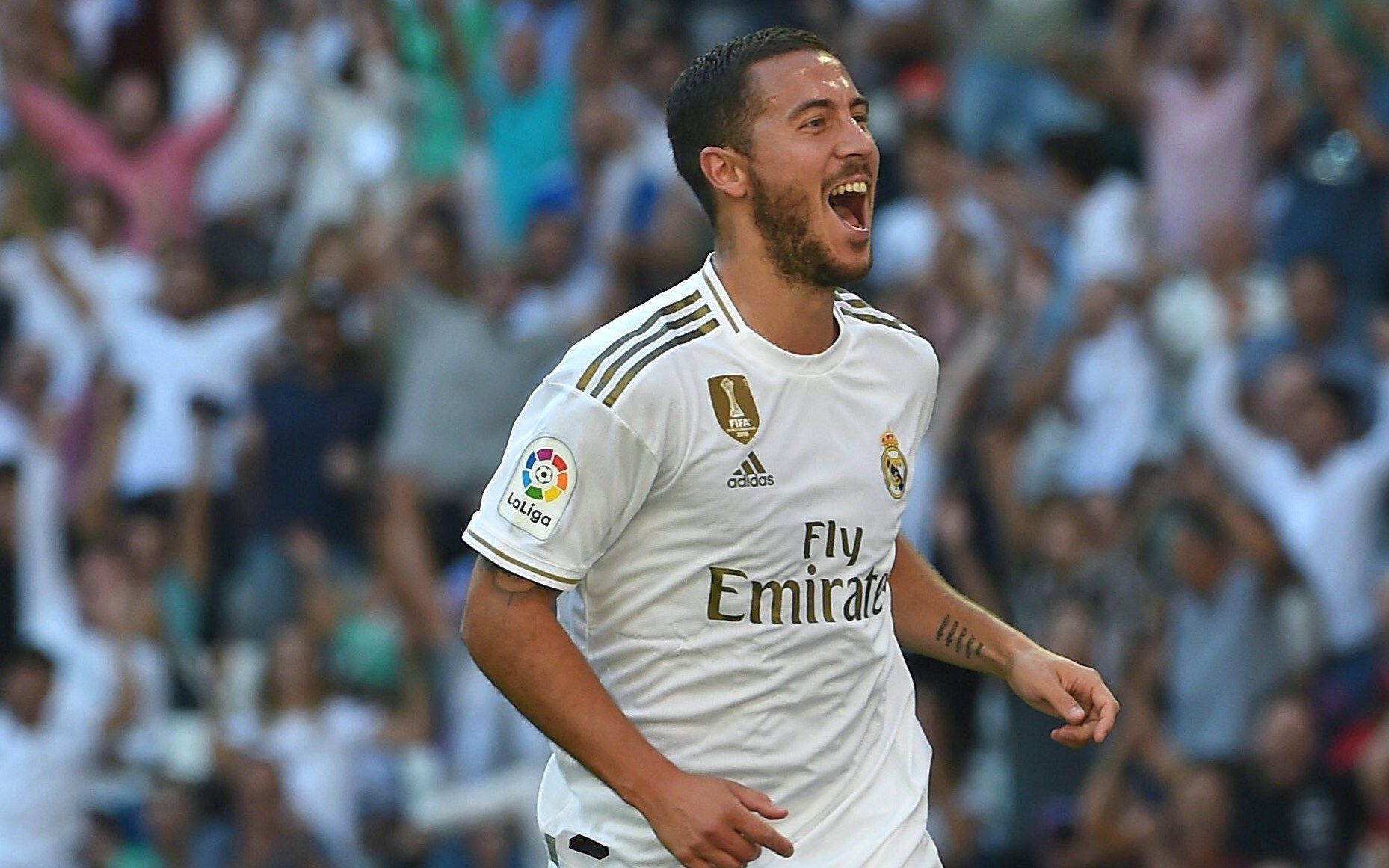 明年海港真不一定拿冠！毕竟连续4年拿第一很少 重要是申花没亚冠